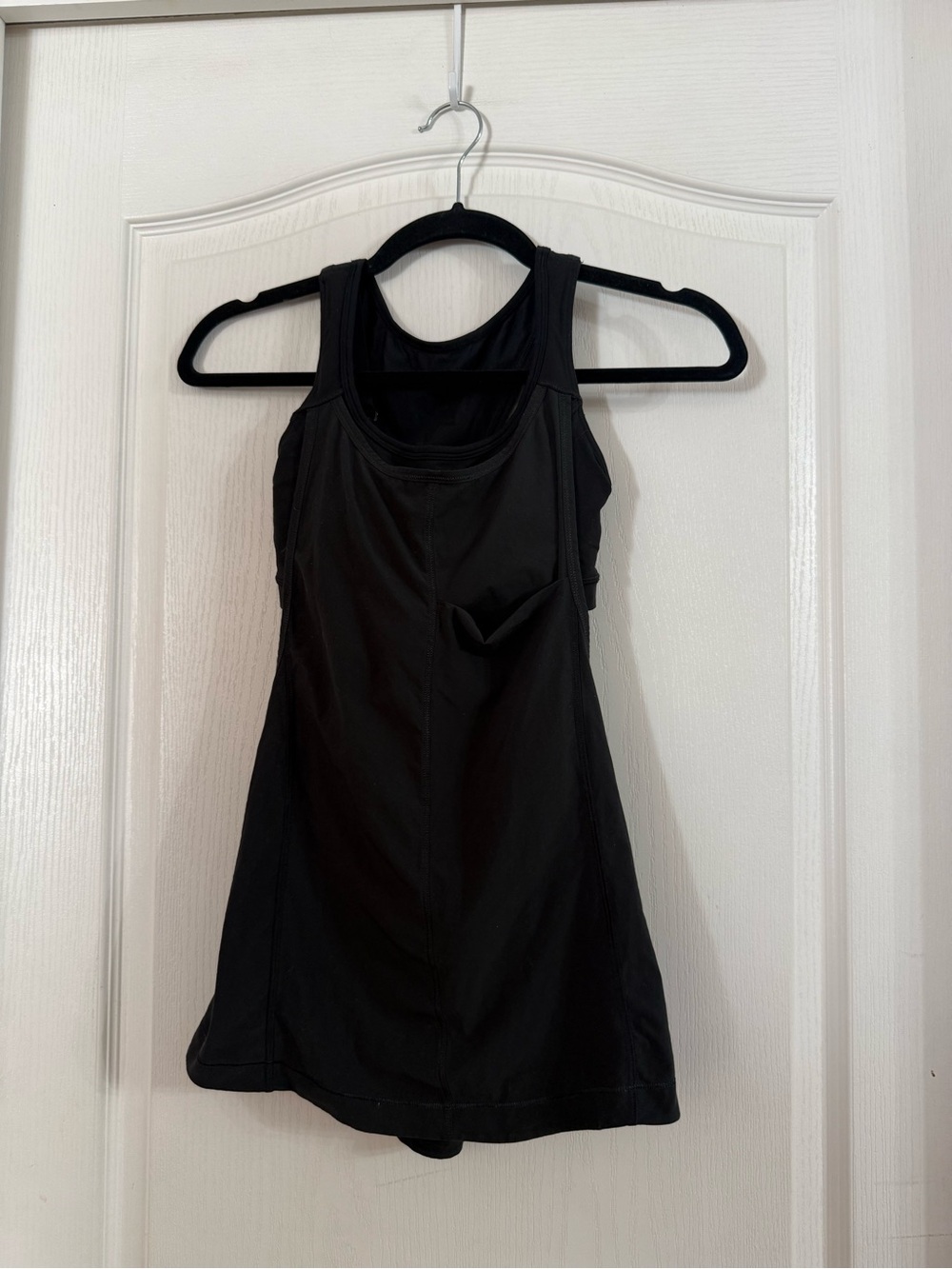Lululemon Black racerback performance tank top Sz 4 O-15